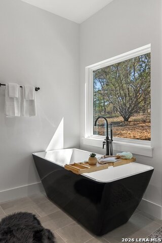 Image 17 of 35 For 408 Rust Ranch Rd