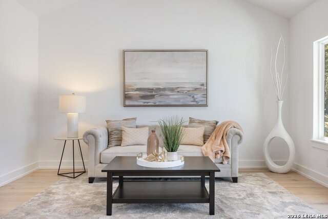 Image 7 of 35 For 408 Rust Ranch Rd