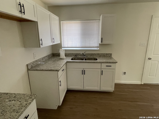 Image 11 of 27 For 5547 Stonybrook