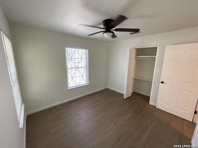 Image 12 of 27 For 5547 Stonybrook