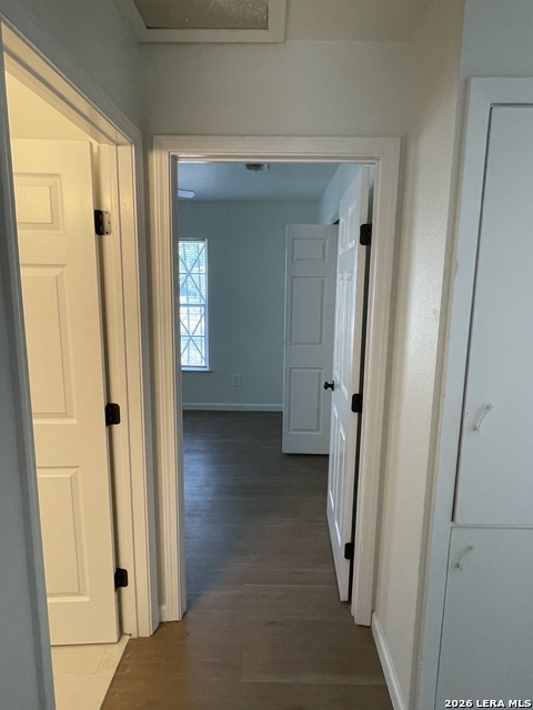 Image 22 of 27 For 5547 Stonybrook