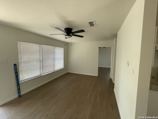 Image 5 of 27 For 5547 Stonybrook