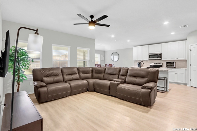 Image 20 of 28 For 3200 Broad View