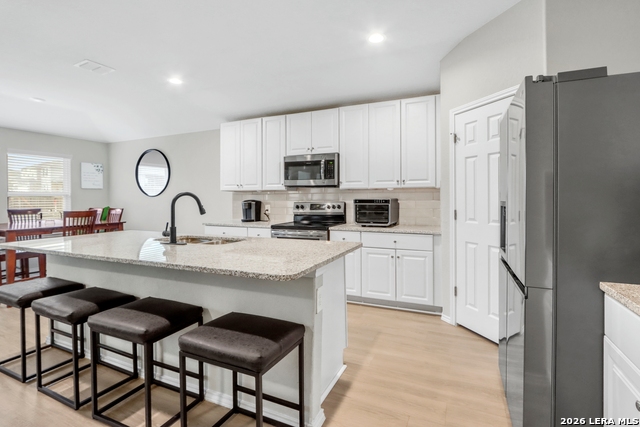 Image 5 of 28 For 3200 Broad View