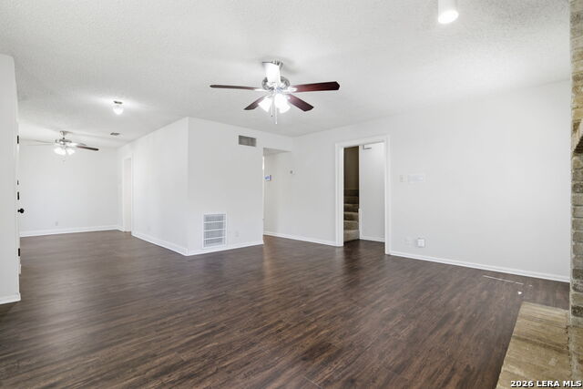 Image 6 of 27 For 2703 Red Tree