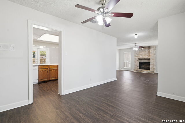 Image 8 of 27 For 2703 Red Tree