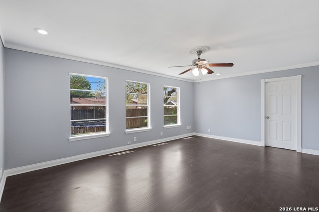 Image 16 of 34 For 210 N Guilford Dr