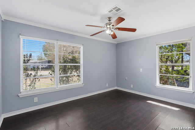 Image 17 of 34 For 210 N Guilford Dr