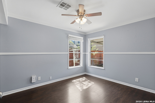 Image 19 of 34 For 210 N Guilford Dr