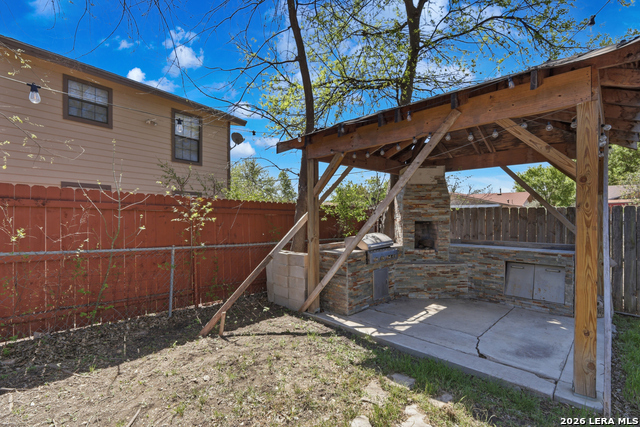 Image 25 of 34 For 210 N Guilford Dr