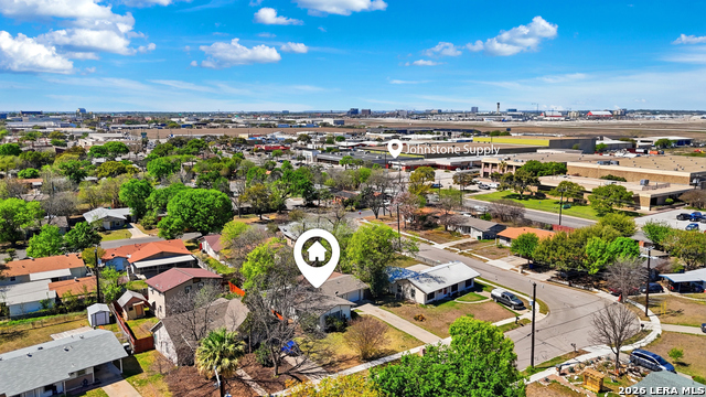 Image 32 of 34 For 210 N Guilford Dr