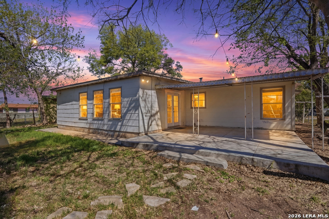 Image 4 of 34 For 210 N Guilford Dr