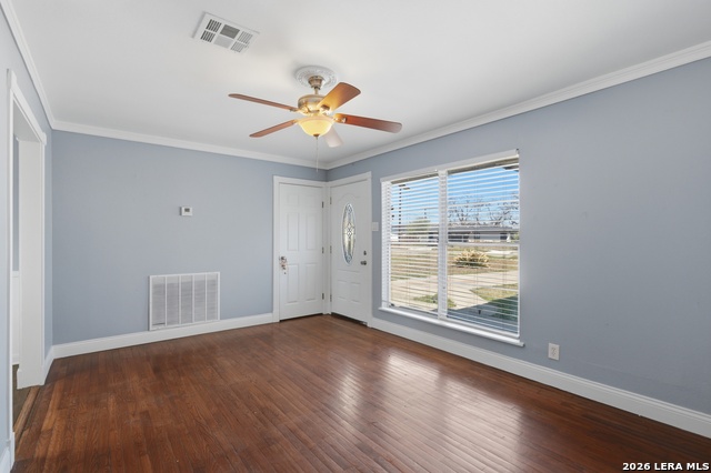 Image 6 of 34 For 210 N Guilford Dr