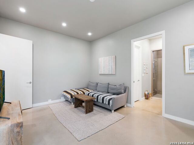 Image 33 of 50 For 25 Tilbury Lane