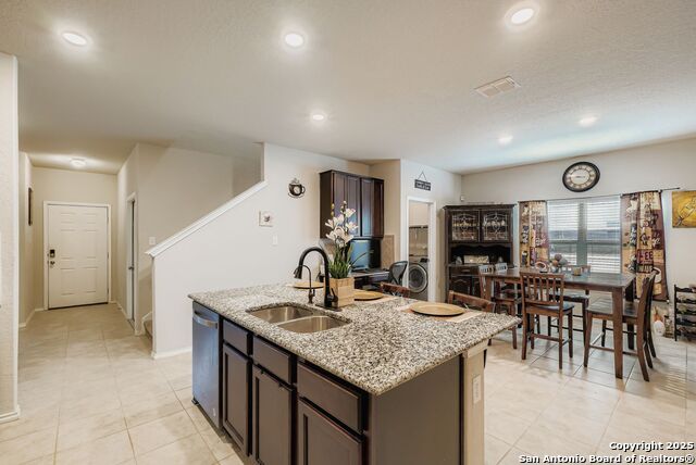 Image 8 of 28 For 9224 Grand Western