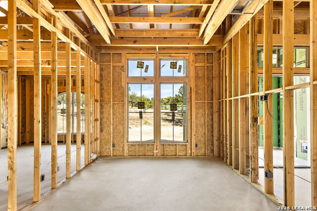 Image 5 of 28 For 2116 Comal Springs