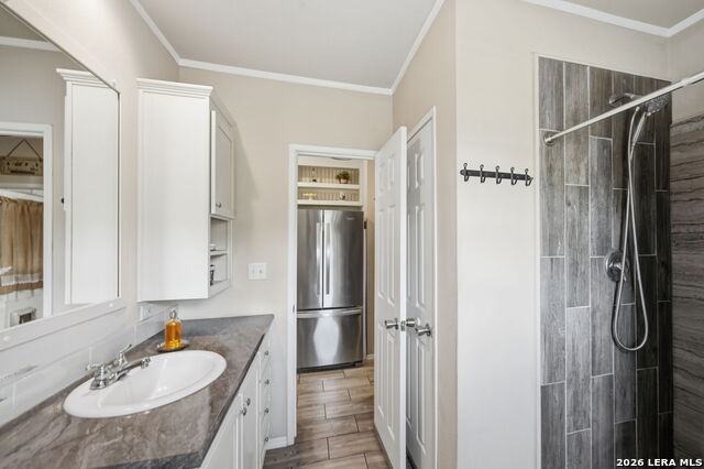 Image 16 of 36 For 1956 Live Oak