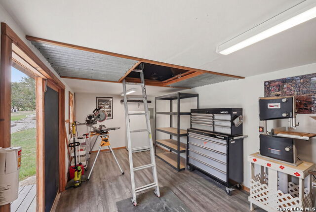 Image 28 of 36 For 1956 Live Oak