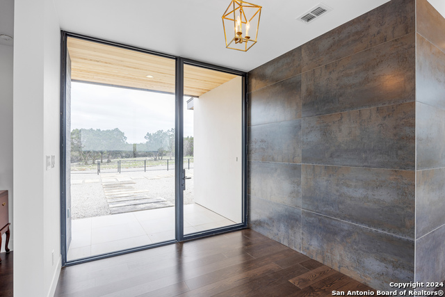 Image 9 of 60 For 5081 Texas 173