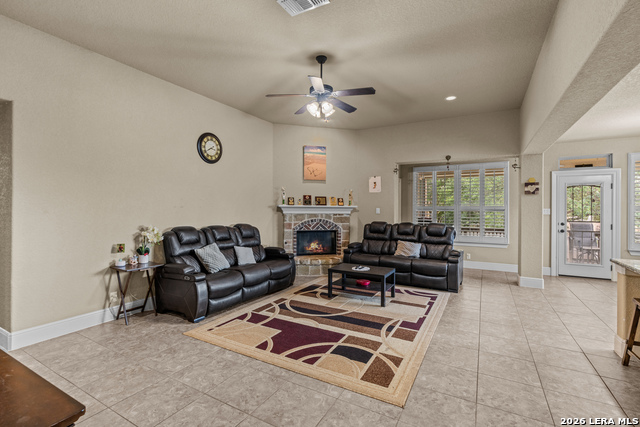 Image 16 of 35 For 8718 Silver Rock