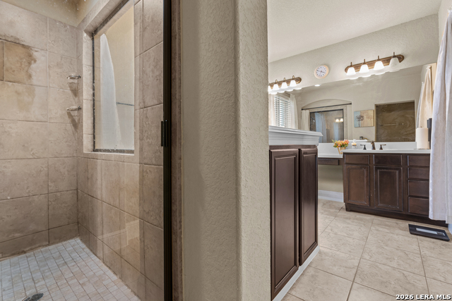 Image 22 of 35 For 8718 Silver Rock