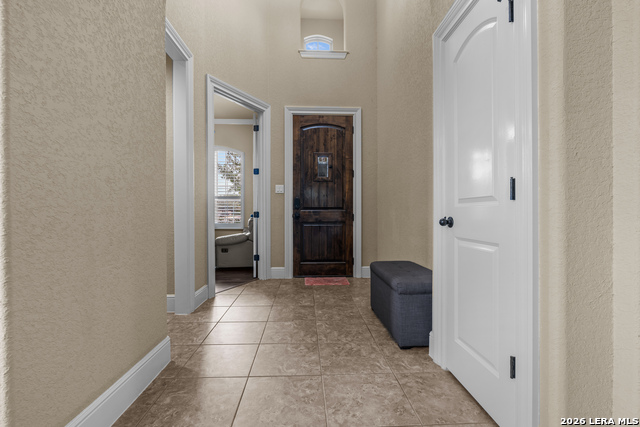 Image 5 of 35 For 8718 Silver Rock