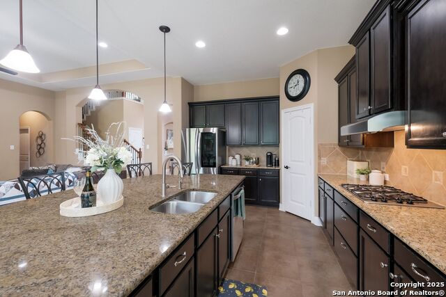 Image 11 of 43 For 12410 Alstroemeria