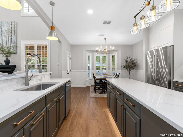 Image 13 of 48 For 2 Lakeside Dr