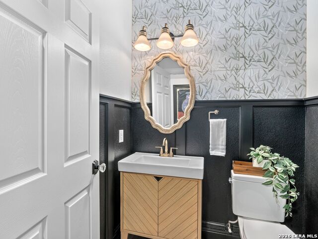 Image 16 of 48 For 2 Lakeside Dr