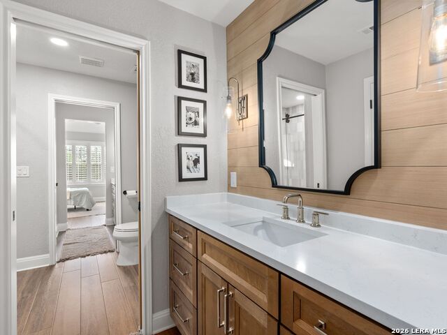 Image 31 of 48 For 2 Lakeside Dr