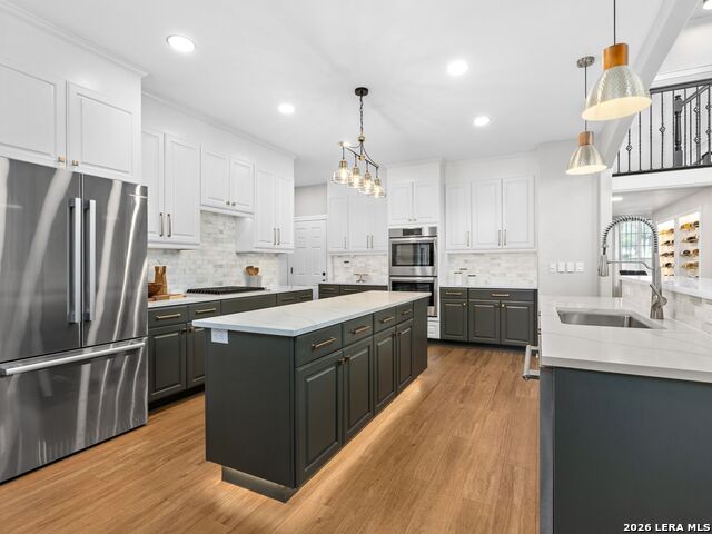 Image 6 of 48 For 2 Lakeside Dr