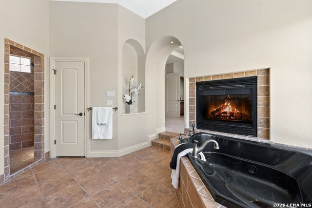 Image 22 of 39 For 17912 Crystal