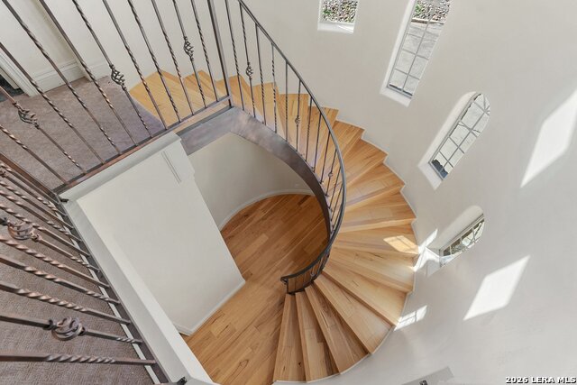 Image 23 of 39 For 17912 Crystal