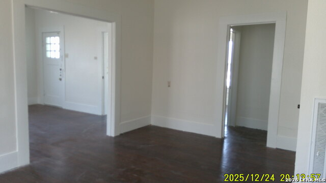 Image 4 of 14 For 4311 Presa S