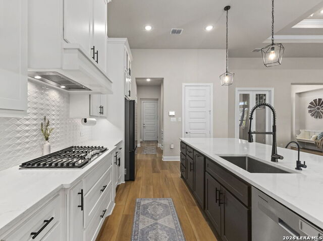 Image 20 of 50 For 245 James Way