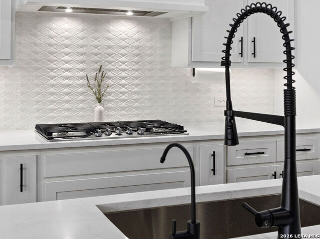 Image 21 of 50 For 245 James Way