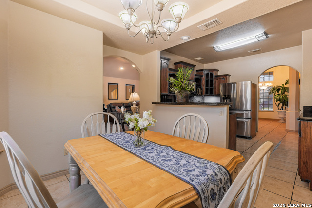 Listing photo id 8 for 2155 Romel St.