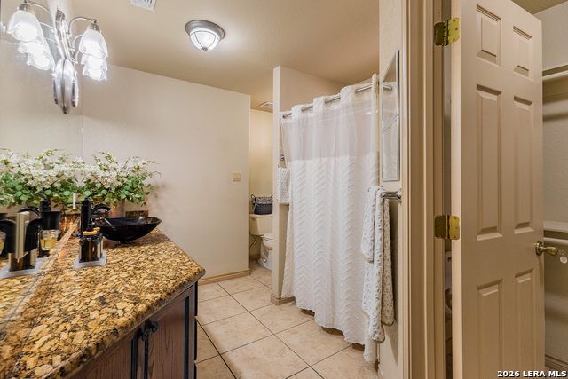 Listing photo id 17 for 2155 Romel St.