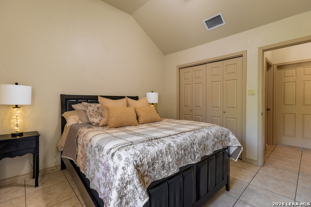 Listing photo id 21 for 2155 Romel St.