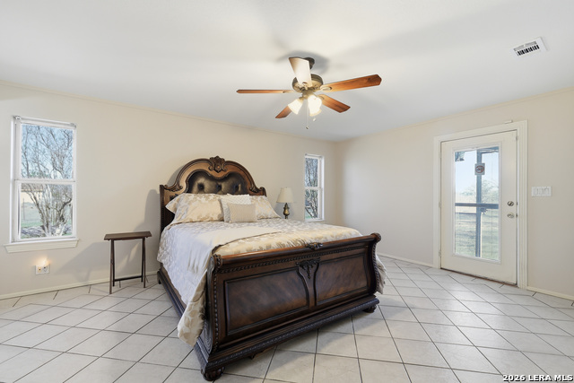 Listing photo id 17 for 11421 Ware Seguin