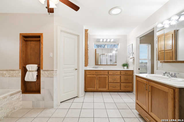 Listing photo id 18 for 11421 Ware Seguin