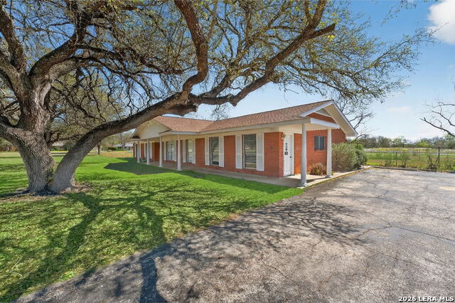 Image 2 of 43 For 514 Hospital