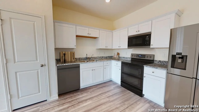 Image 4 of 7 For 3022 Dreamweaver