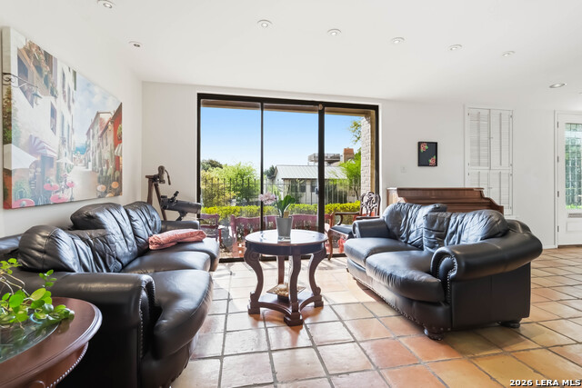 Image 7 of 35 For 7609 Songbird N