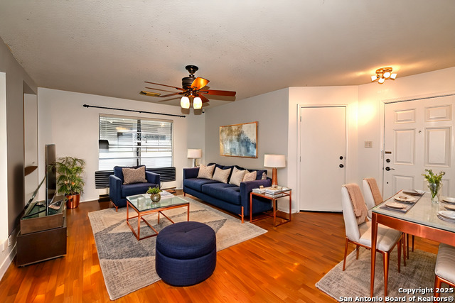 Image 2 of 24 For 16426 Alwick Ln