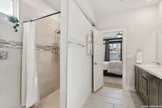 Image 18 of 23 For 7350 Walkers Loop