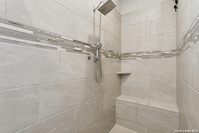 Image 19 of 23 For 7350 Walkers Loop