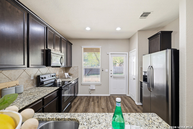 Image 13 of 31 For 474 Walnut Crest