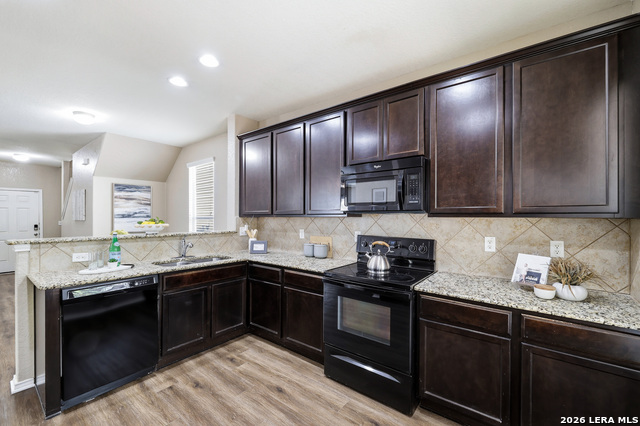 Image 14 of 31 For 474 Walnut Crest