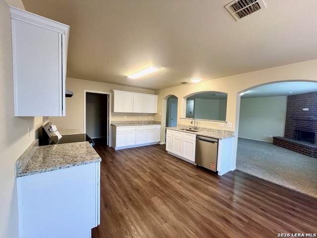 Image 11 of 34 For 803 Anarbor Post